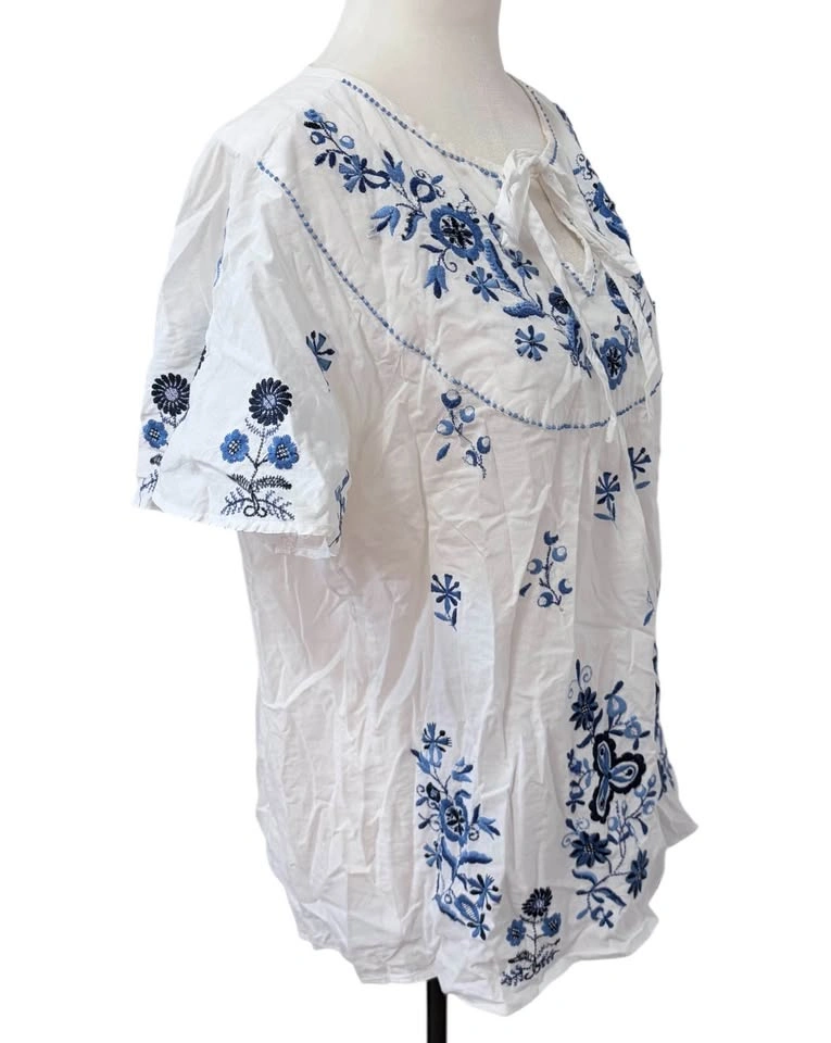 Bay Studio White Blue Floral Medium Embroidered Peasant Top - photo 3