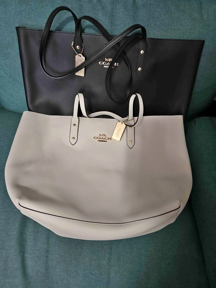 Set of 2 Coach City Totes (Black & Ivory)