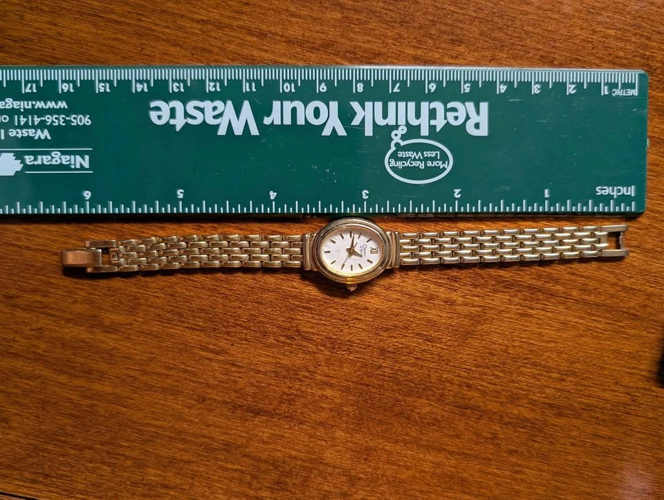 Dainty Woman's Bulova Caravel Watch !!Working!! - photo 4
