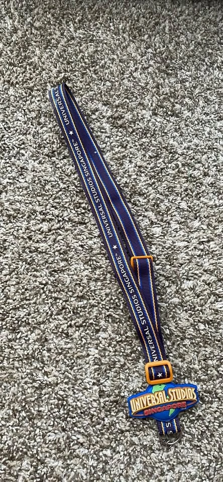 ❗️MOVING SALE❗️ Universal Studios Singapore Lanyard - photo 2