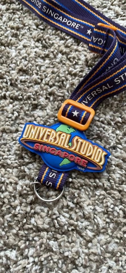 ❗️MOVING SALE❗️ Universal Studios Singapore Lanyard - photo 4