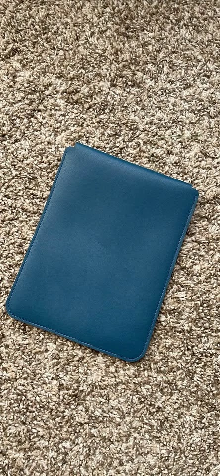 ❗️MOVING SALE❗️ Kobo / E-Reader Sleeve - photo 4