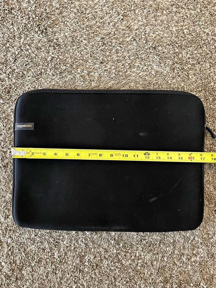 ❗️MOVING SALE❗️ Amazon Basics Laptop Sleeve - 17.3”
