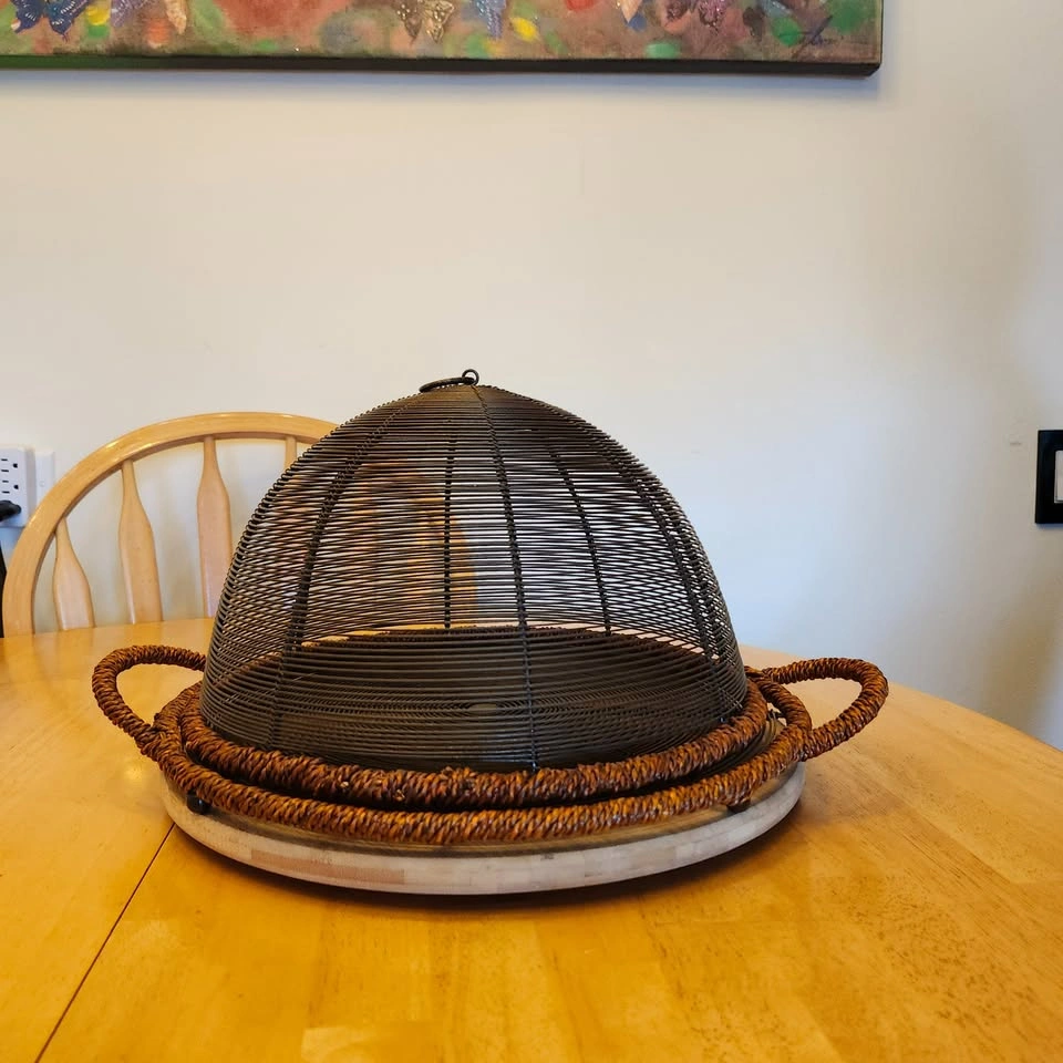 Domed Wire Food Cover With Matching Tray - photo 3