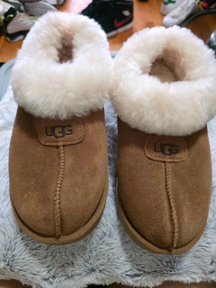 UGG Disquette Slipper - Chestnut - Like New! Size 9 - photo 2