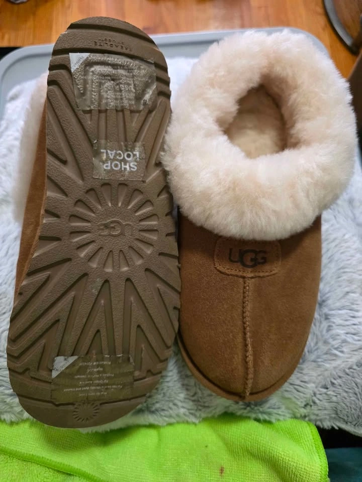 UGG Disquette Slipper - Chestnut - Like New! Size 9 - photo 4