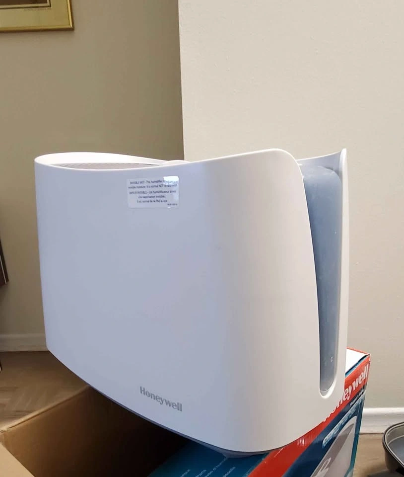Honeywell QuietCare Cool Moisture Humidifier, 1-Gallon +filter - photo 2