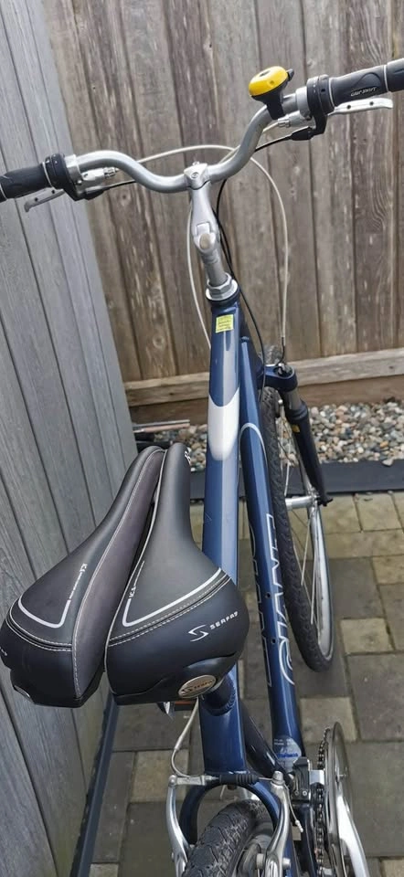 Giant Cypress DX Bike - photo 3