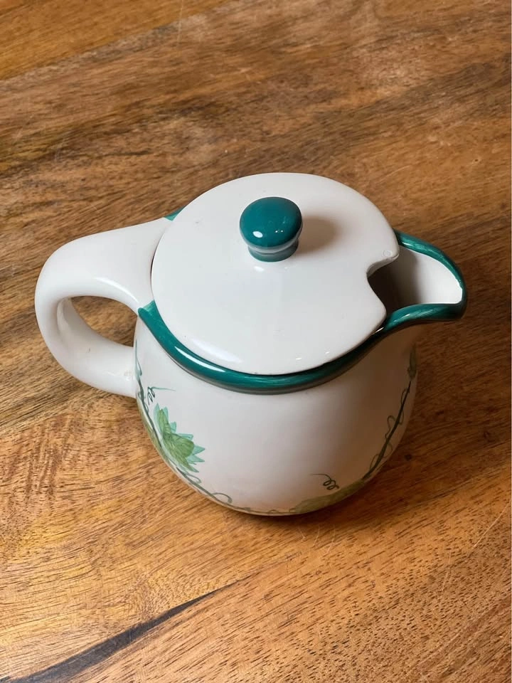 Vintage Ceramic Lidded Creamer Hand Painted Green Vine Leaf - photo 5
