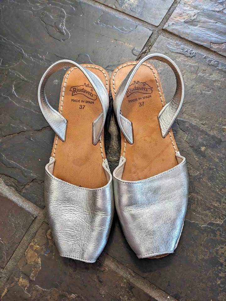 Riudavets Silver Leather Avarca Wedge Sandals Size 37