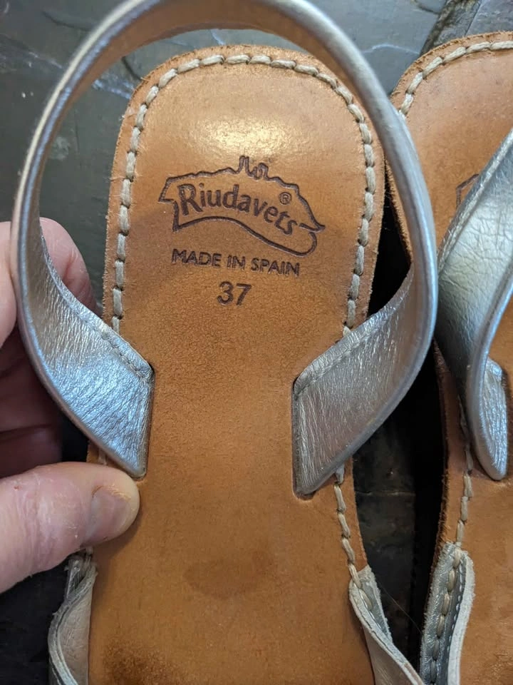 Riudavets Silver Leather Avarca Wedge Sandals Size 37 - photo 2