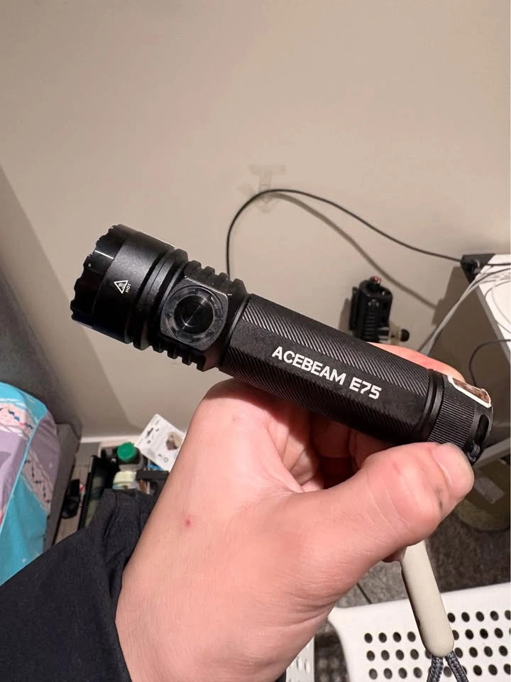 Acebeam E75 Super Flashlight - photo 4