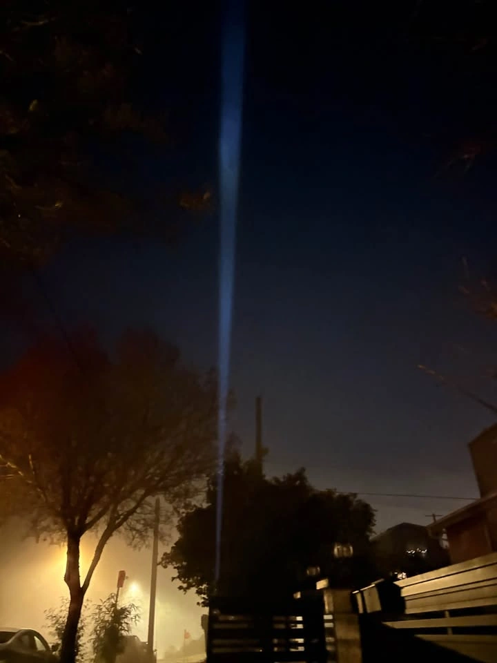 Zoomable Flashlight (Read Disc) - photo 3