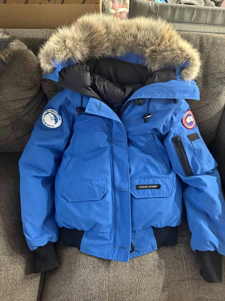 Canada Goose PBI Chilliwack Bomber size Small