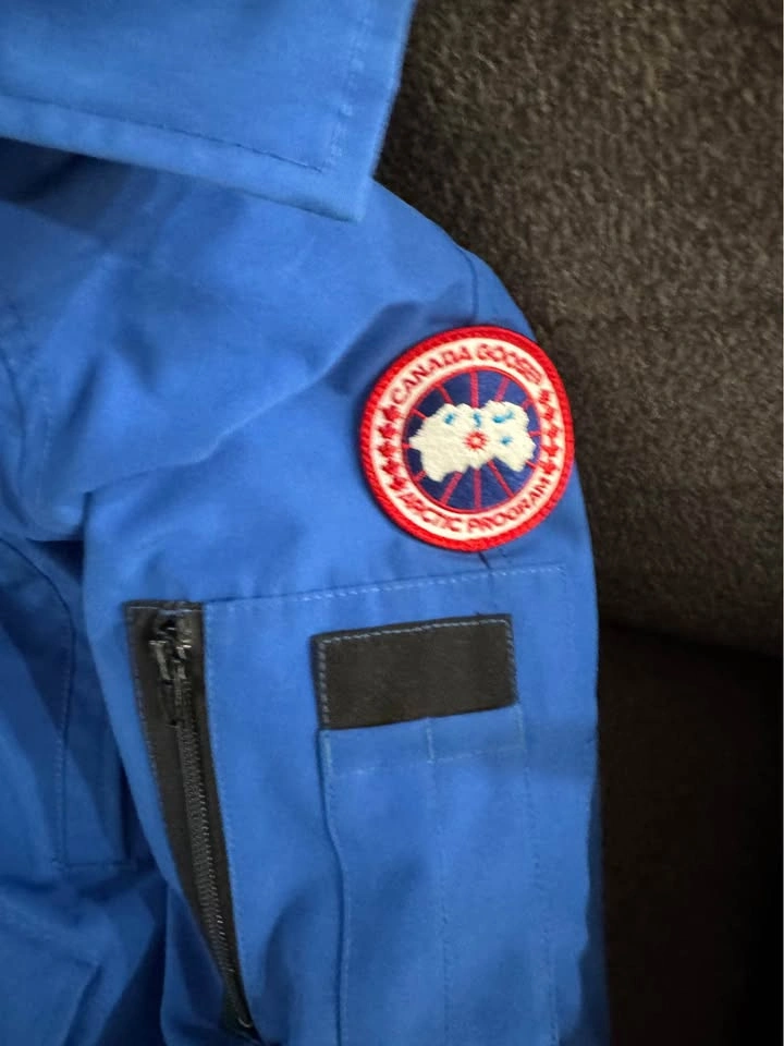 Canada Goose PBI Chilliwack Bomber size Small - photo 2