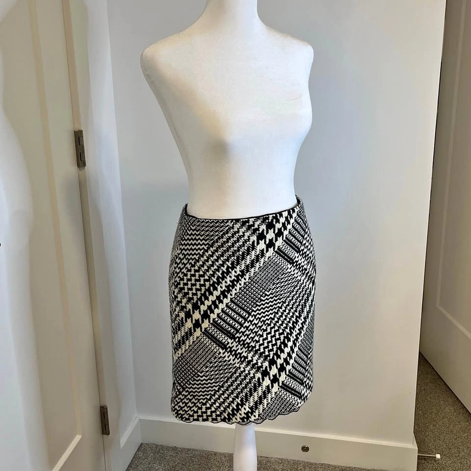 KENNETH COLE Patterned Tweed Wool Pencil Skirt
