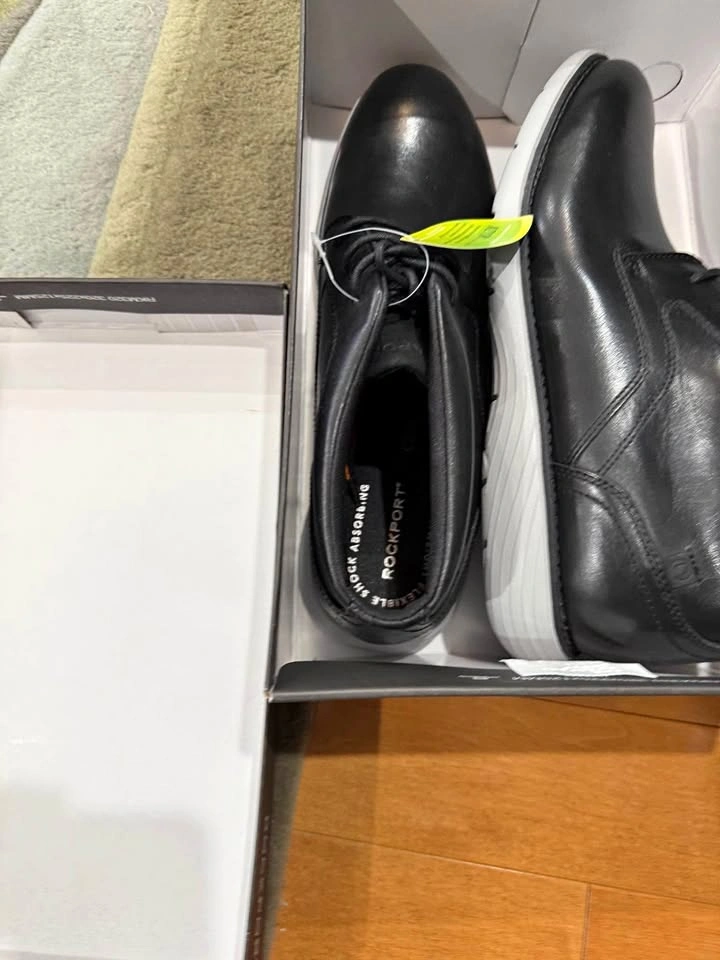 Rockport Garett Chukk Size 9 New