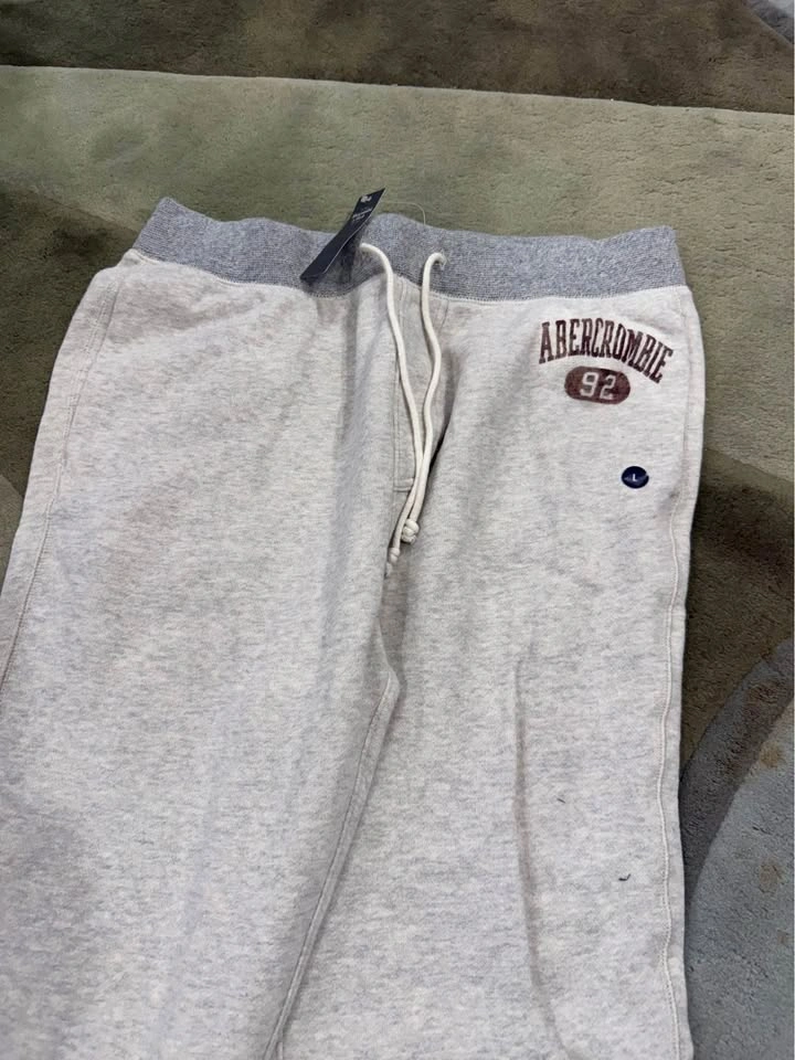 Abercrombie Sweatpants - Large - New with Tags - photo 2