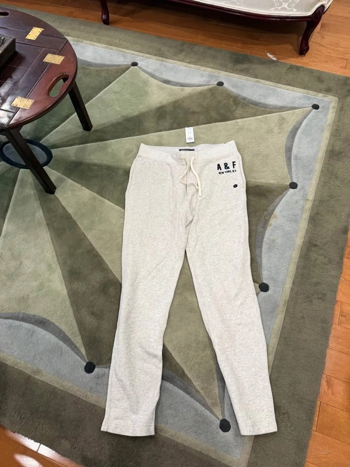 Abercrombie Sweatpants - Large - New with Tags - photo 4