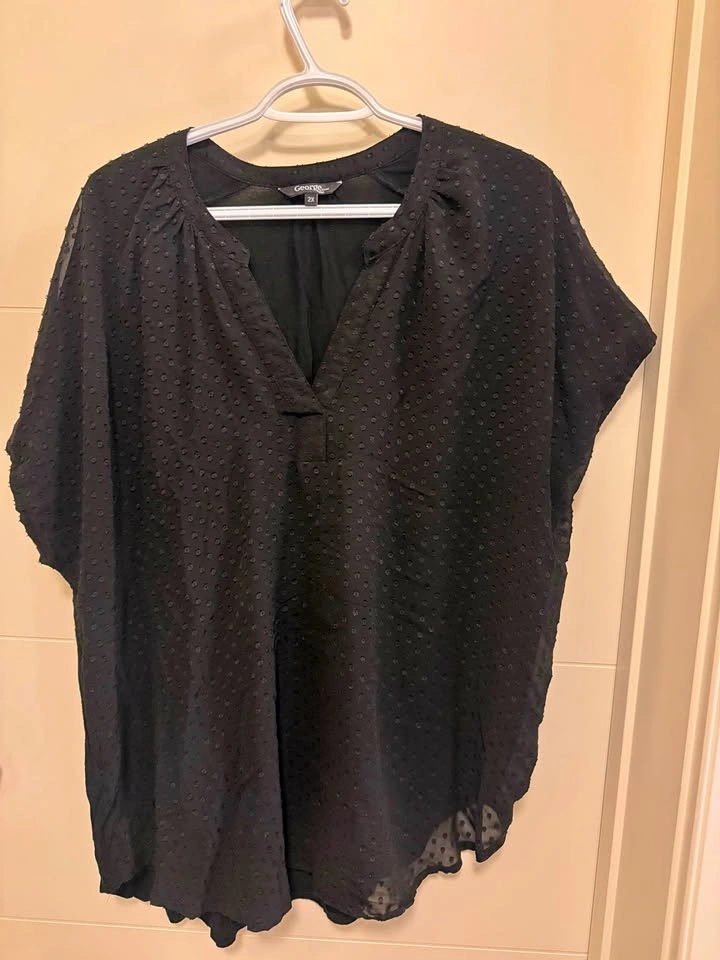 Women's George V-neck Black with Black Polka Dots 2X