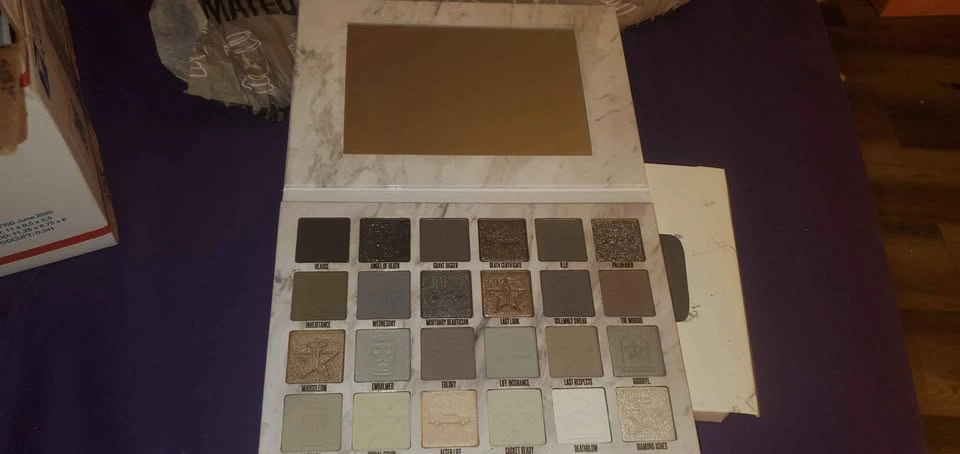 Jeffree Star Eyeshadow - photo 3