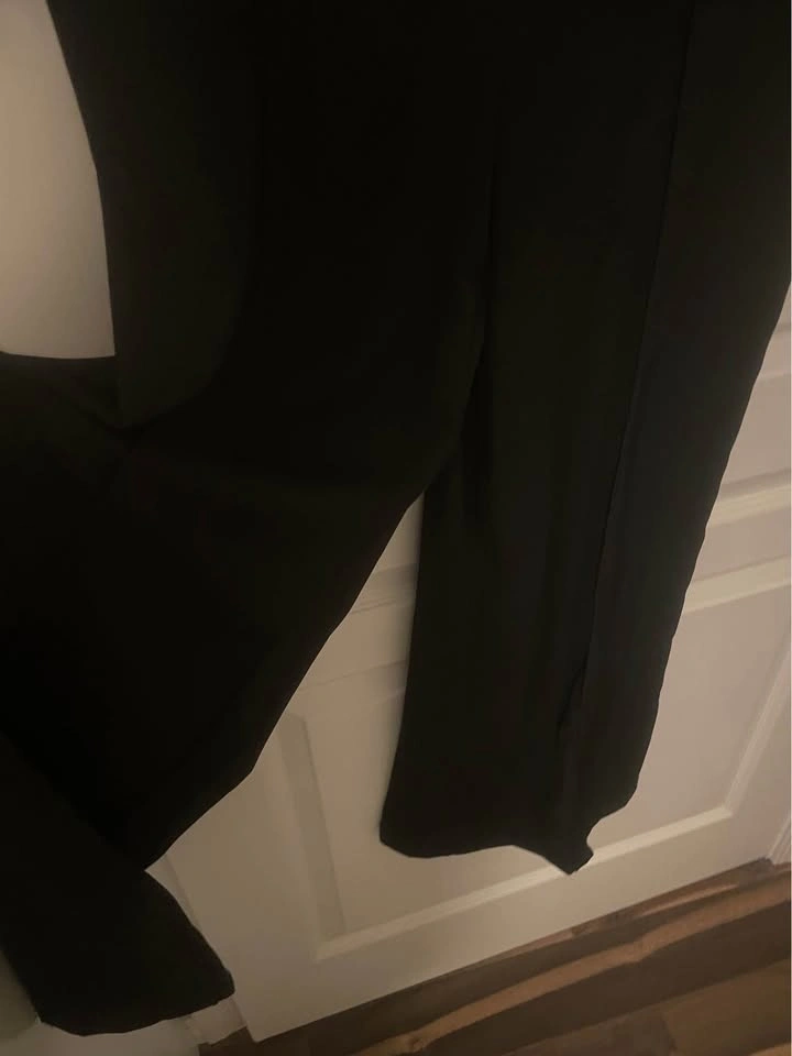 Elegant Long Sleeve Jumpsuit - Size L (Approx. Size 8) - photo 3