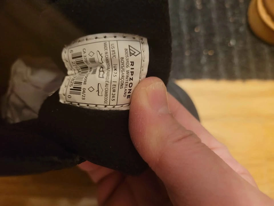 Brand new Ripzone boys 8T snow boots - photo 3