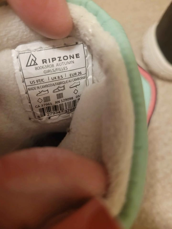 Brand new Ripzone girls 9T winter boots - photo 3