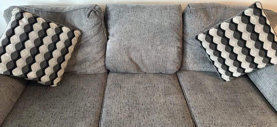 (Urgent moving sale) Gray Couch and Loveseat Set w Pillows - photo 4