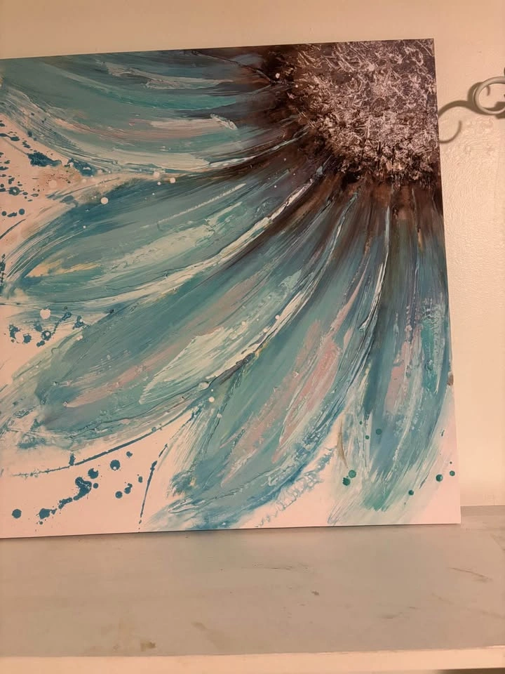 Teal flower picture - photo 2