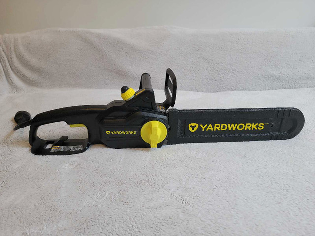 Yardworks 14” 9A Corded Electric Chainsaw