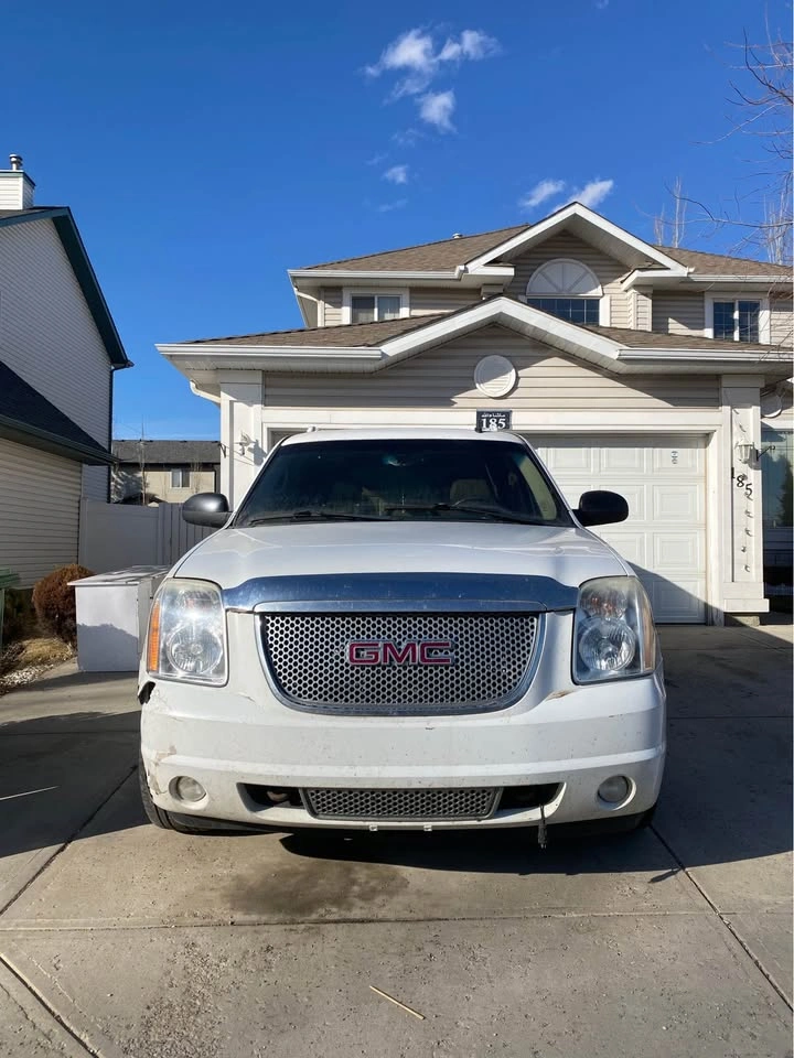 2008 GMC Yukon Denali XL - photo 2