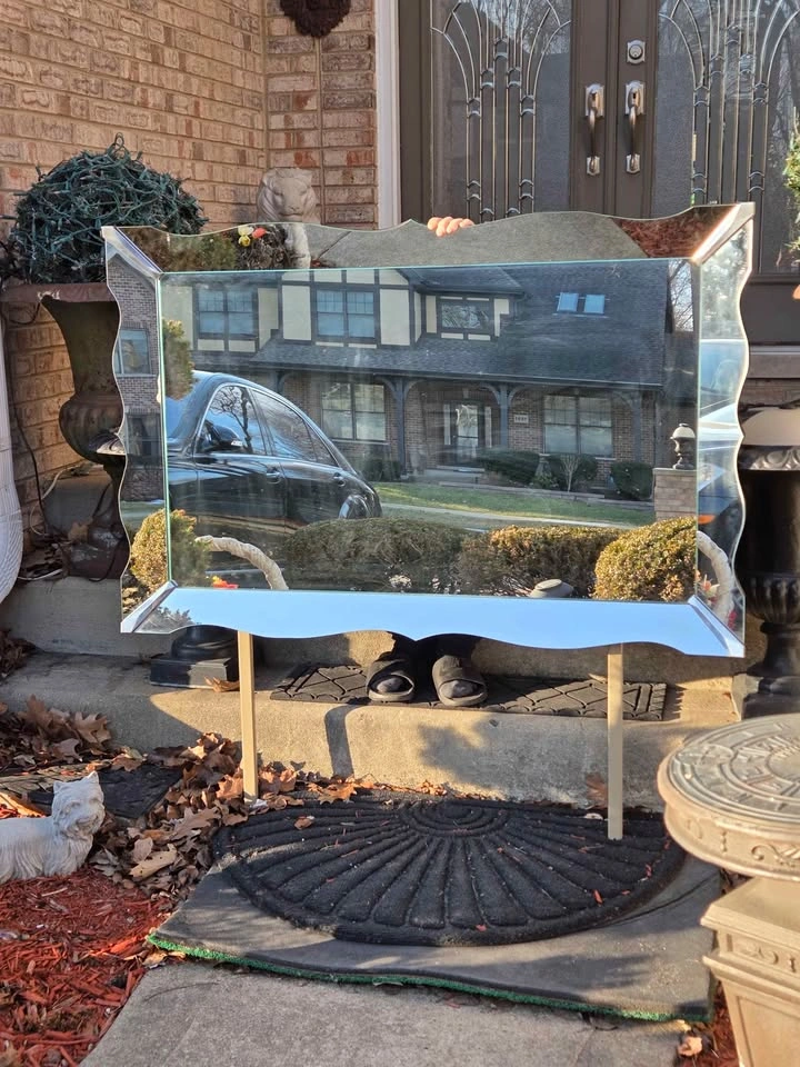 Ornate Mid Century Style Mirror from the 1950's - photo 4