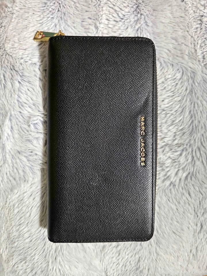 Marc Jacobs Gotham Standard Continental Wallet - Black