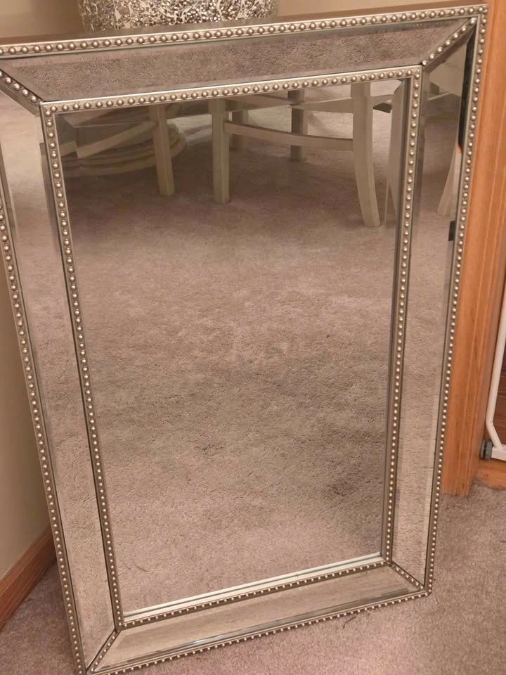 Mirror-Plated Silver Frame with Beaded Border - photo 4