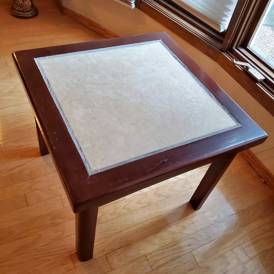 Solid Coffee/Side Table 🥕