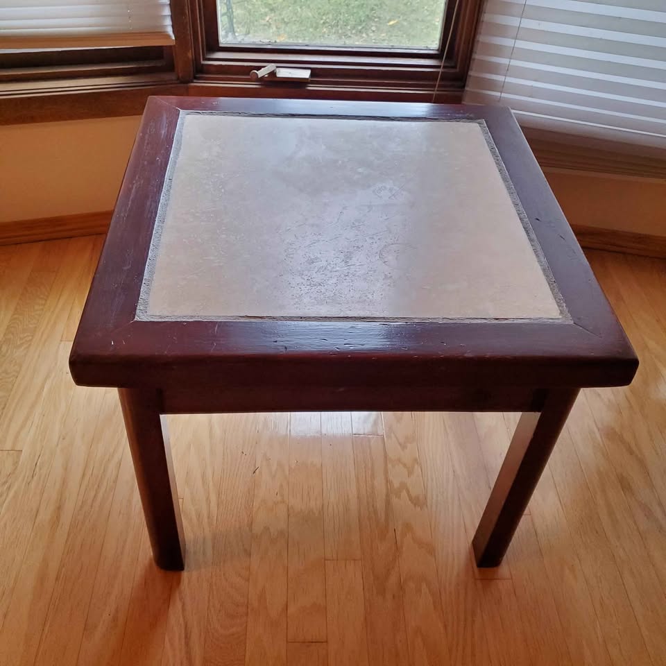 Solid Coffee/Side Table 🥕 - photo 2