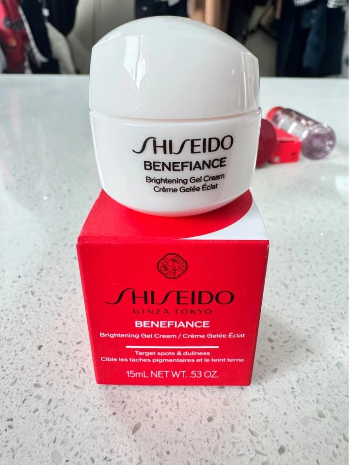 Brand new Shiseido luxury skincare gift set, 5 travel size items - photo 2