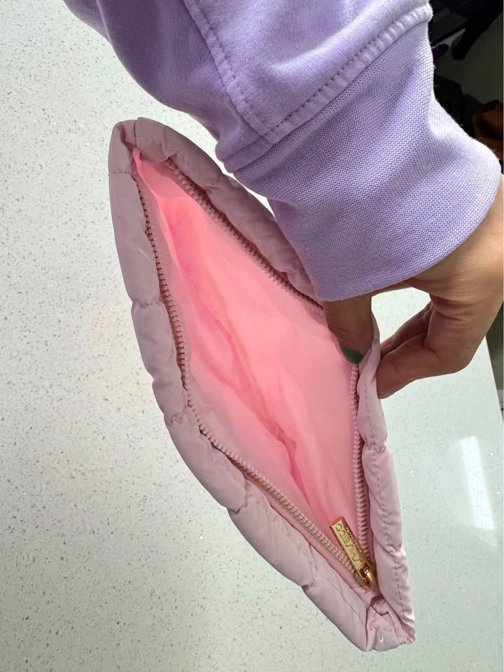 Brand New Shiseido Makeup Pouch - photo 3