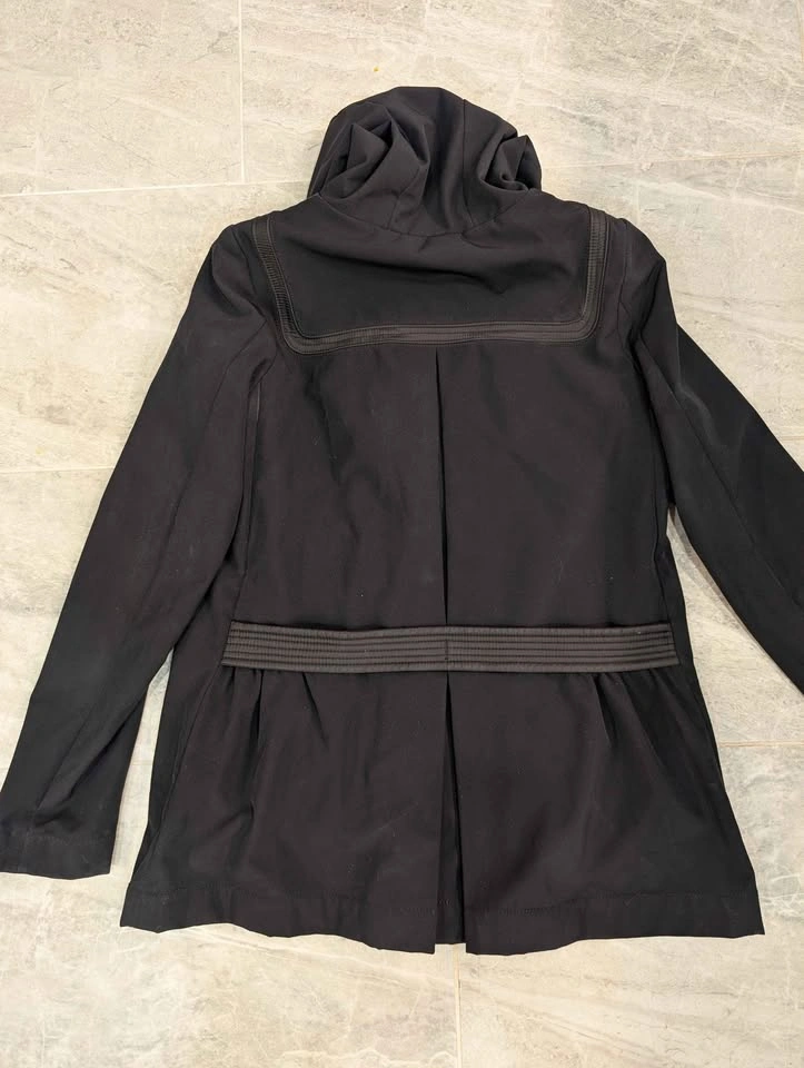 Lululemon Women's Black Jacket - photo 3