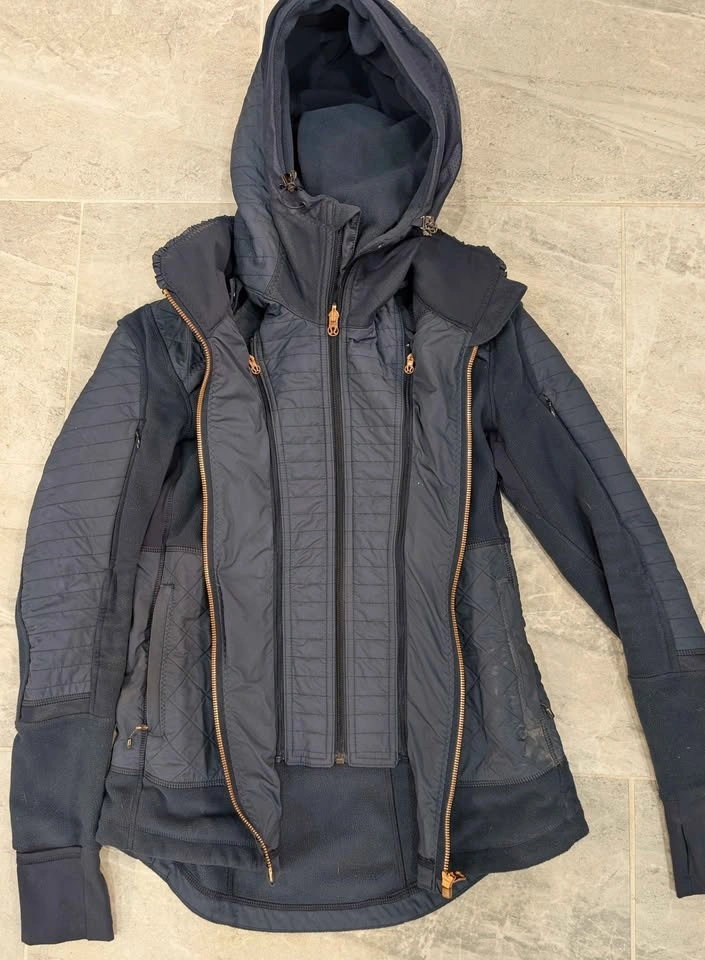 Lululemon Women's Blue Jacket - photo 2