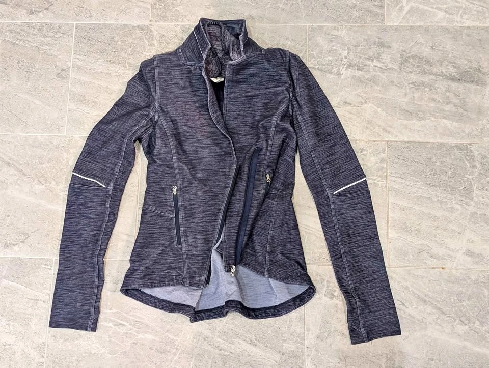 Lululemon Women's Blue Jacket Size 6