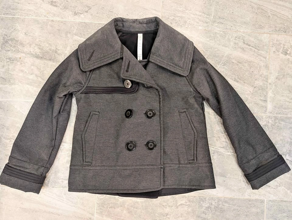 Lululemon Women's Dark Grey Waist Length Jacket Size 6