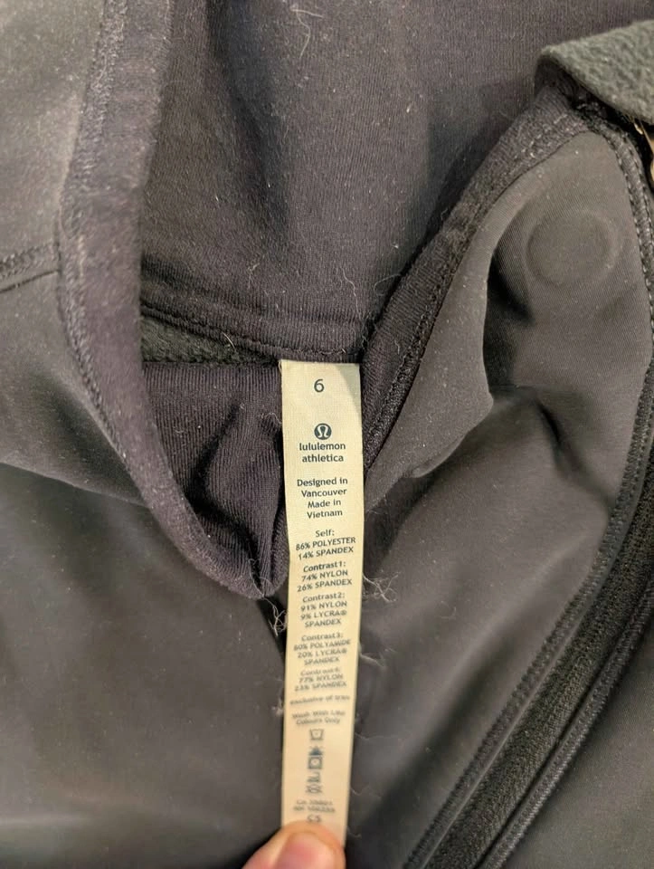 Lululemon Women's black jacket - photo 2