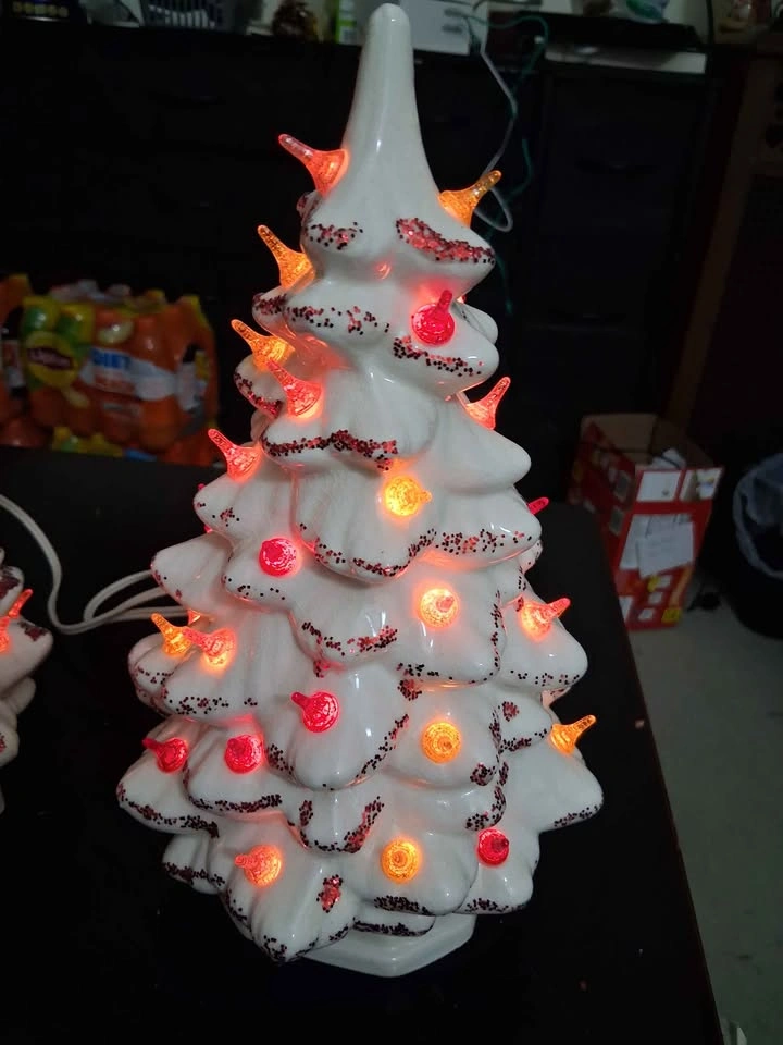 Vintage Pair of Ceramic Christmas Trees. - photo 2