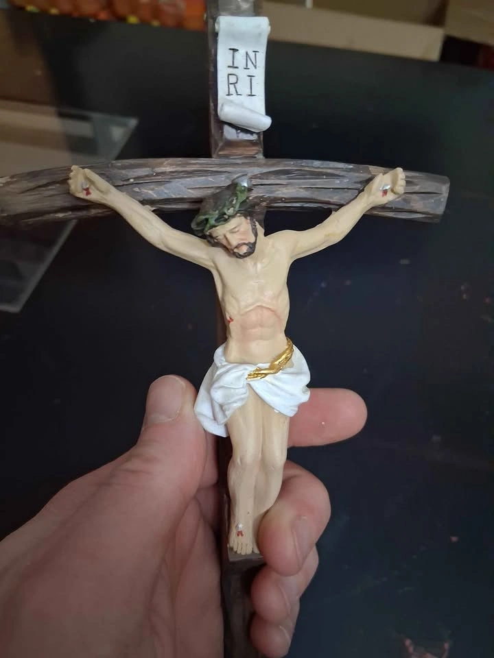 Cast Crucifix - photo 2