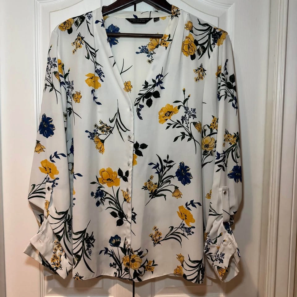 Dorothy Perkins V Neck Roll Sleeve Off White Floral Blouse - Wom - photo 3