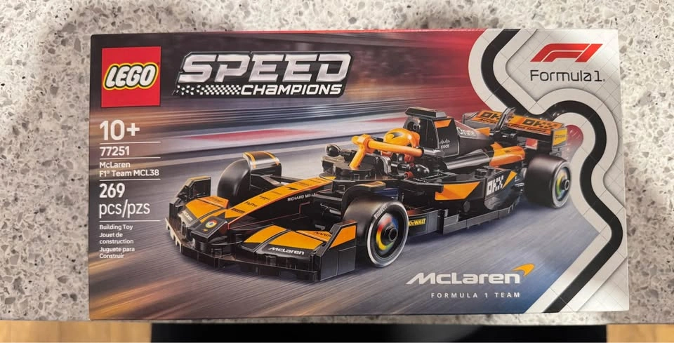 LEGO BUNDLE: Technic McLaren GTR Senna & Speed Champions F1 - photo 3