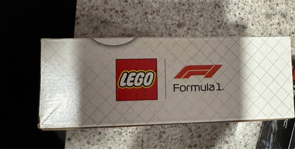 LEGO Speed Champions McLaren F1 Team MCL38 Set 77251 - photo 2