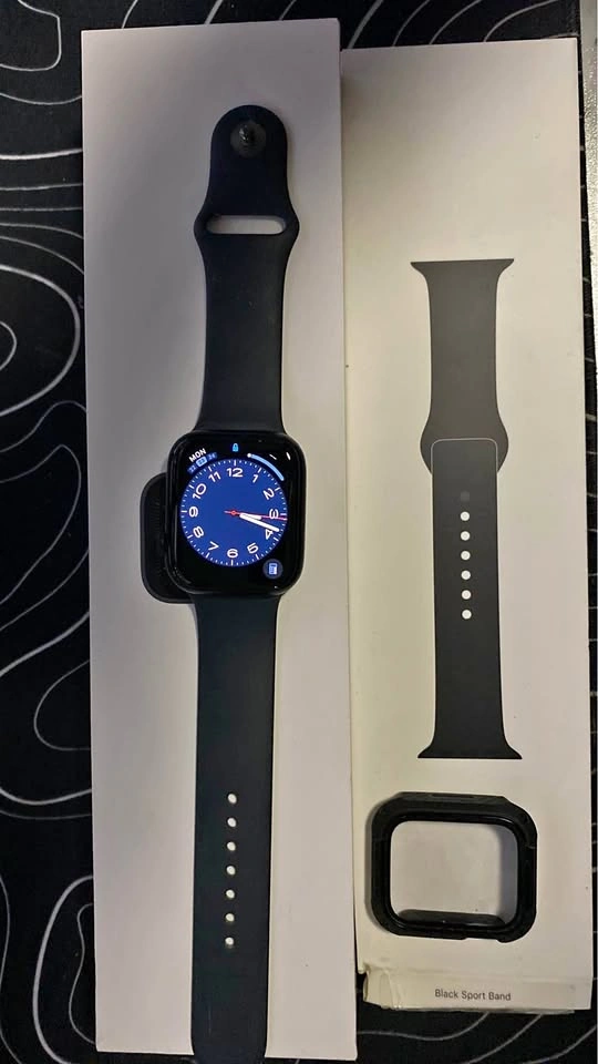 Apple Watch Series 9 - 45mm GPS - Perfect Condition